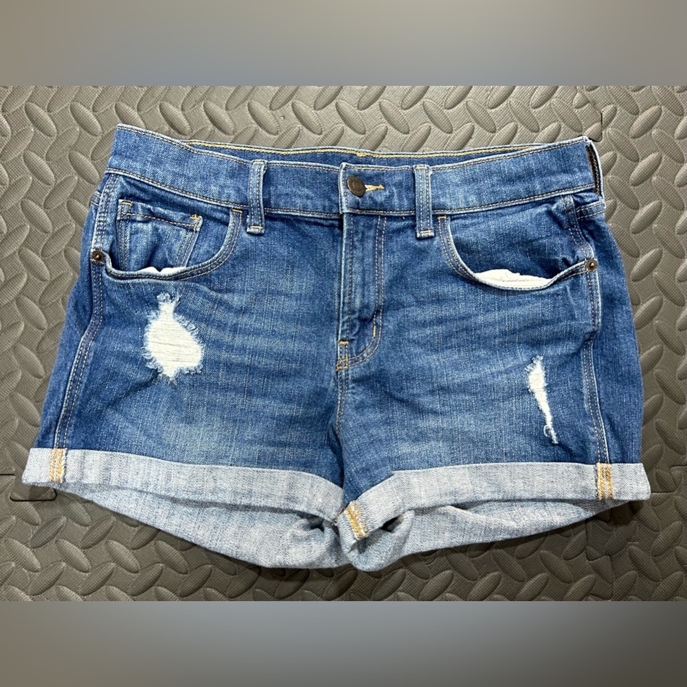 Women’s Old Navy jean shorts size 4